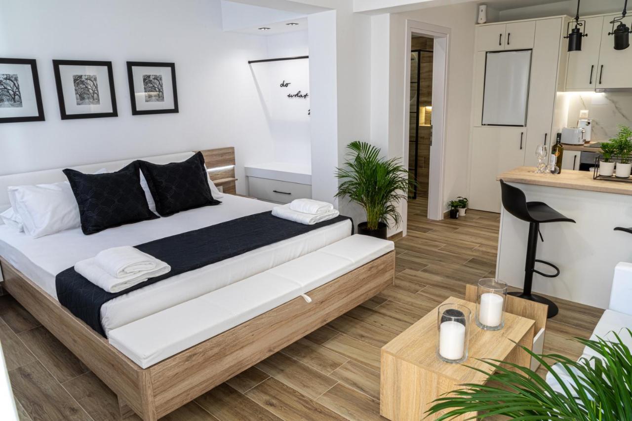 Sandra'S Luxury Studio Apartment Tolón Extérieur photo