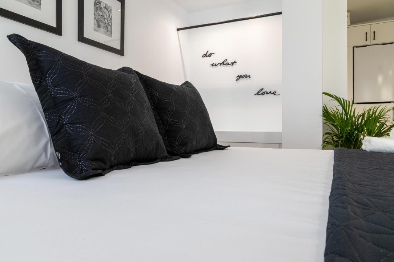 Sandra'S Luxury Studio Apartment Tolón Extérieur photo