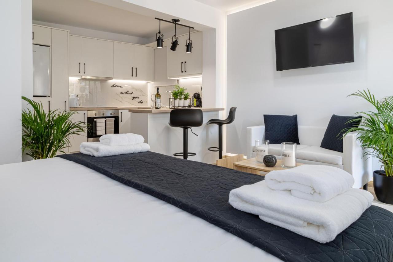 Sandra'S Luxury Studio Apartment Tolón Extérieur photo